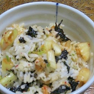 簡単　キムチと韓国のりの混ぜご飯